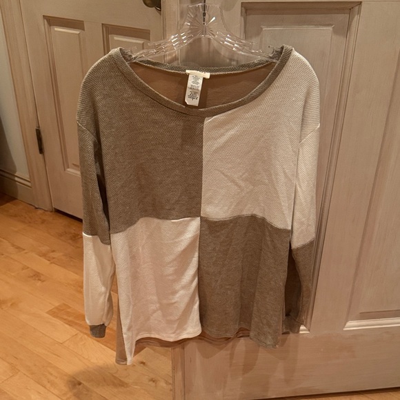 BiBi Two-Tone Long Sleeve Top - Picture 1 of 1
